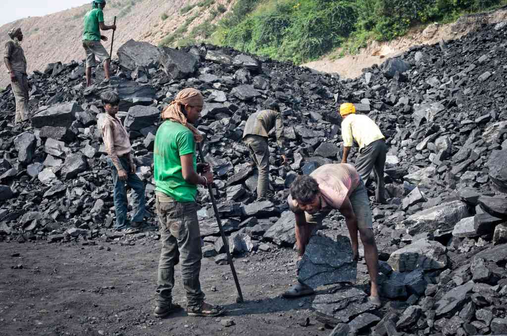 workers mining coal