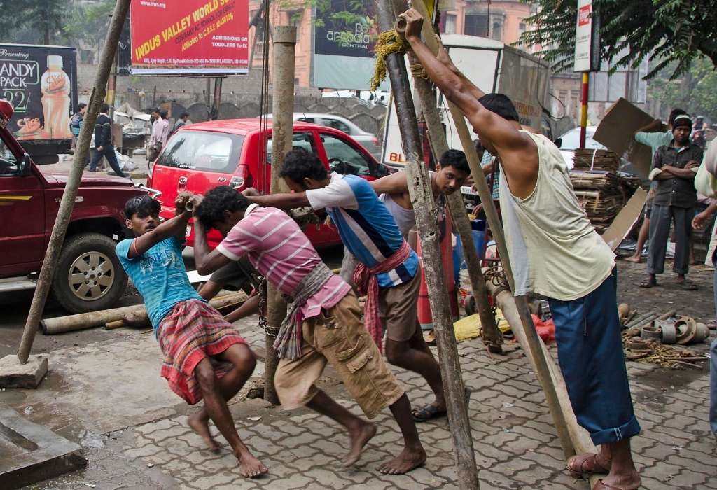 labourers working together_civil society_flickr